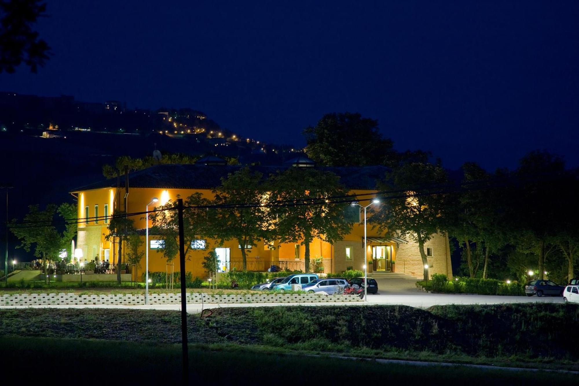 Relais Villa Fornari Camerino Exteriér fotografie